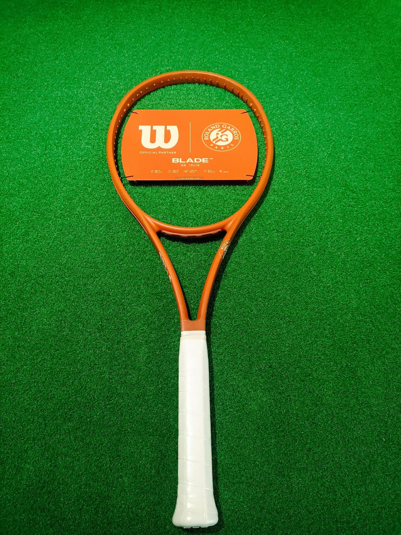 Wilson Roland Garros Blade 98 V9 2025