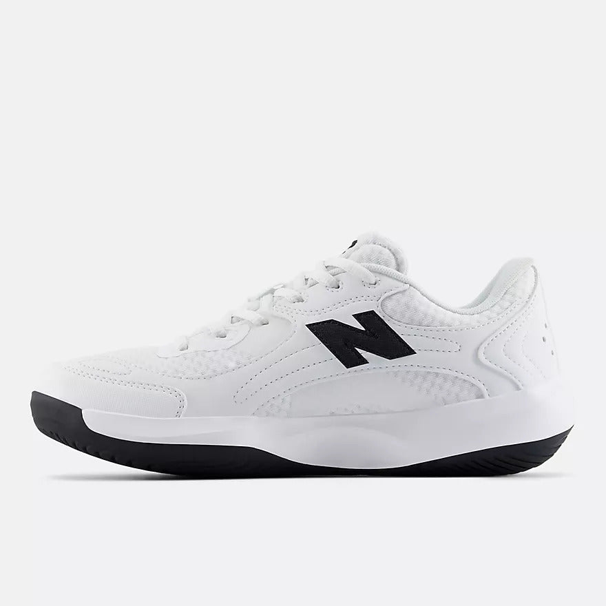 New Balance Women's 696v7